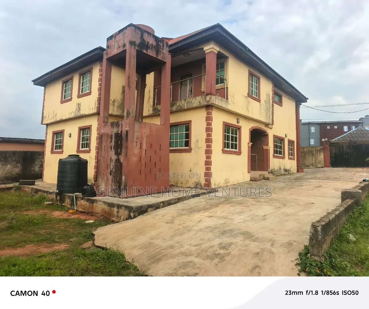 5bdrm Duplex in Jumofak for sale in Jumofak