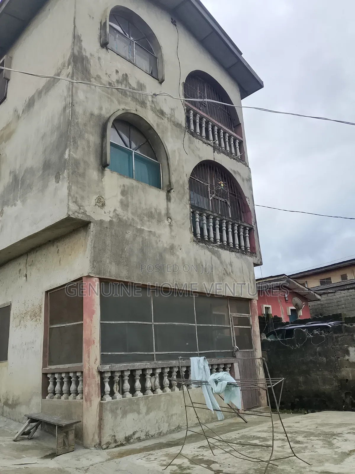 11bdrm Block of Flats in Okeoriya, Jumofak for sale in Jumofak
