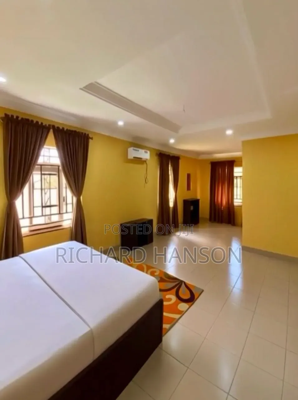 Hotel for Lease Abuja 10m Yearly in Wumba