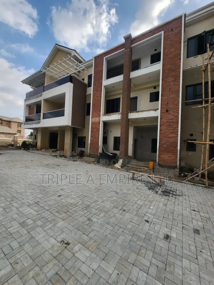 5bdrm Duplex in Katampe Extension for sale in Katampe Extension