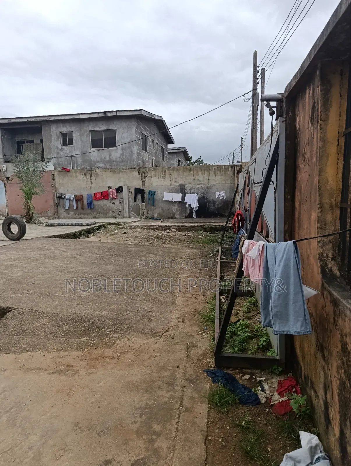 Dry Table Land Fence Round With Gate at Off Liasu Rd in Idimu