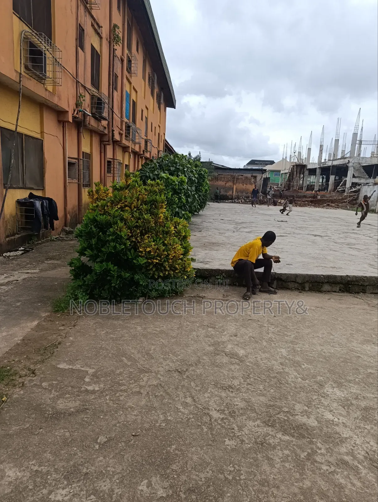 Dry Table Land Fence Round With Gate at Off Liasu Rd in Idimu