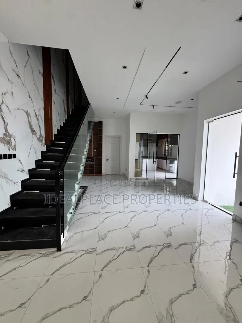 5bdrm Duplex in Lekki for rent in Lekki