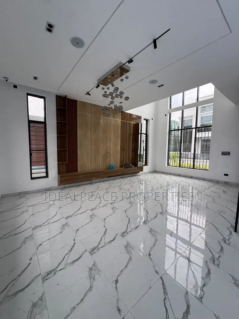 5bdrm Duplex in Lekki for rent in Lekki