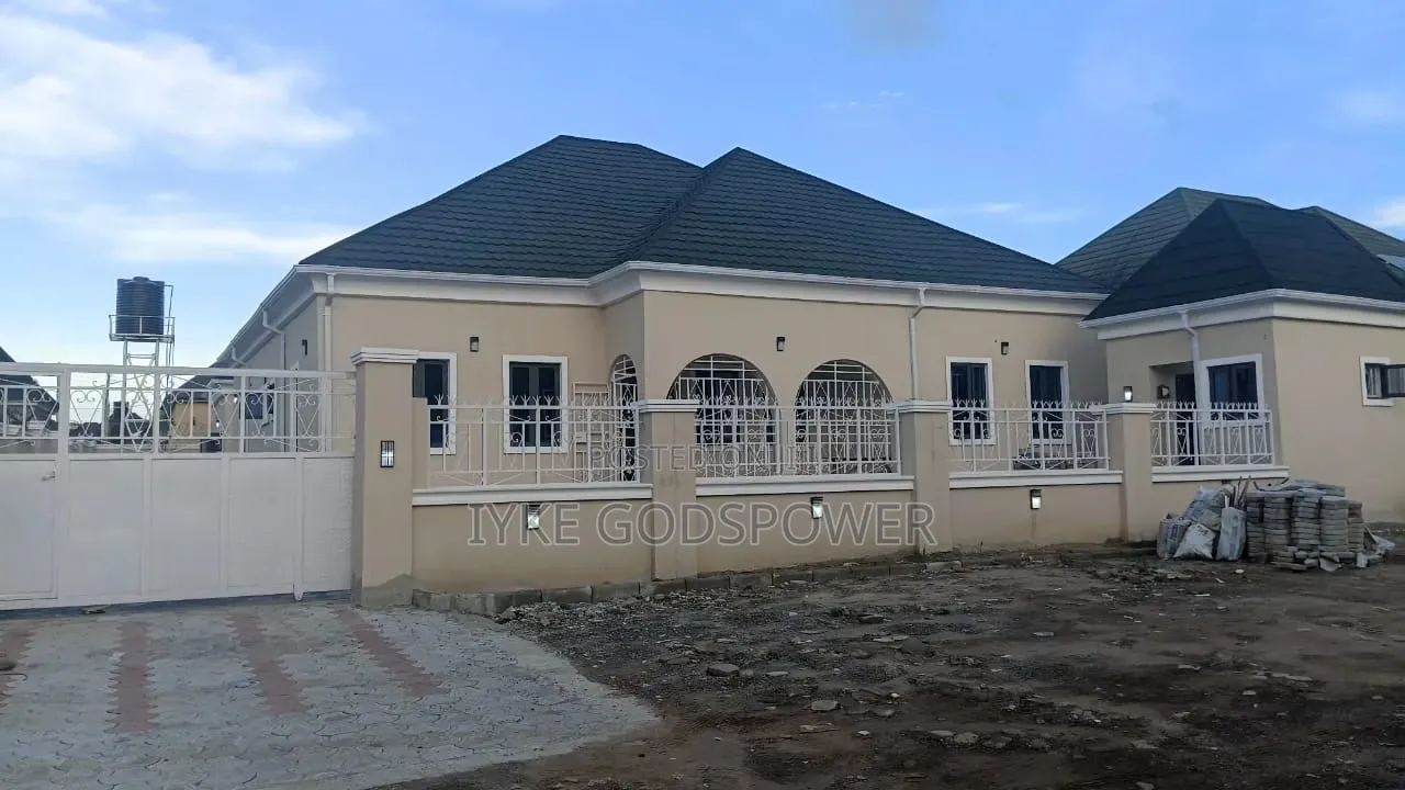 3bdrm Bungalow in Supercell, Zone B for sale in Zone B