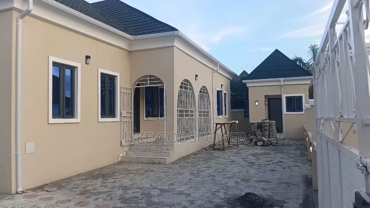 3bdrm Bungalow in Supercell, Zone B for sale in Zone B