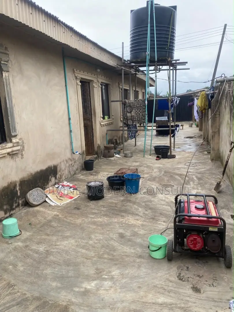4bdrm House in Lagos State for sale in Lagos State