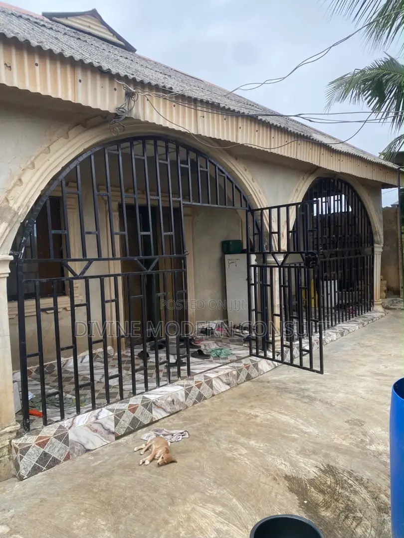 4bdrm House in Lagos State for sale in Lagos State