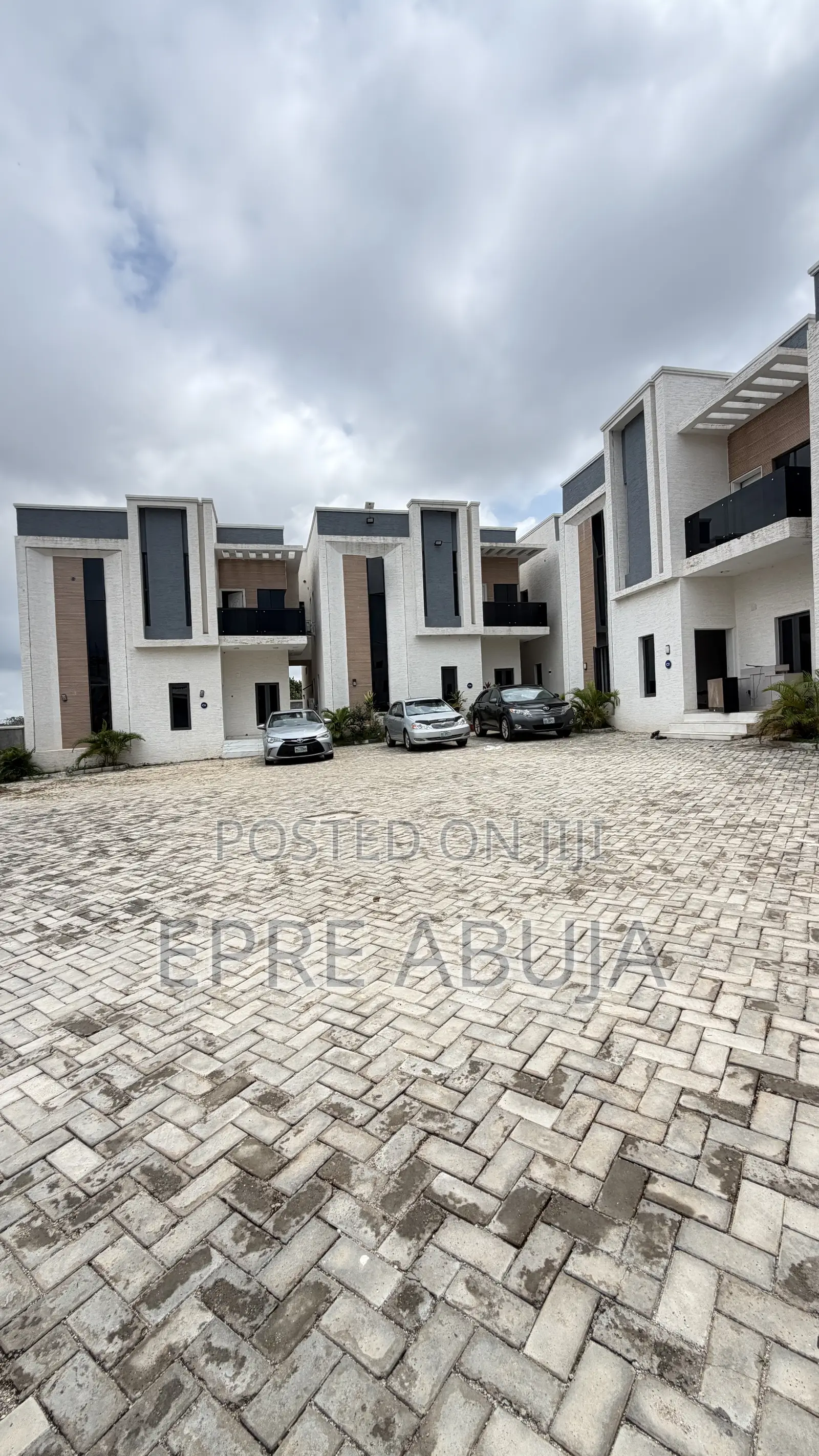 4bdrm Townhouse / Terrace in Kaura for rent in Kaura
