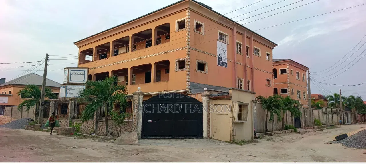 Largest School Available for Sale. 700m Awoyaya Ajah Lagos in Awoyaya