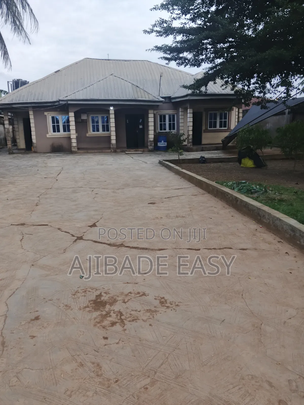4bdrm Bungalow in Ayobo for sale in Ayobo