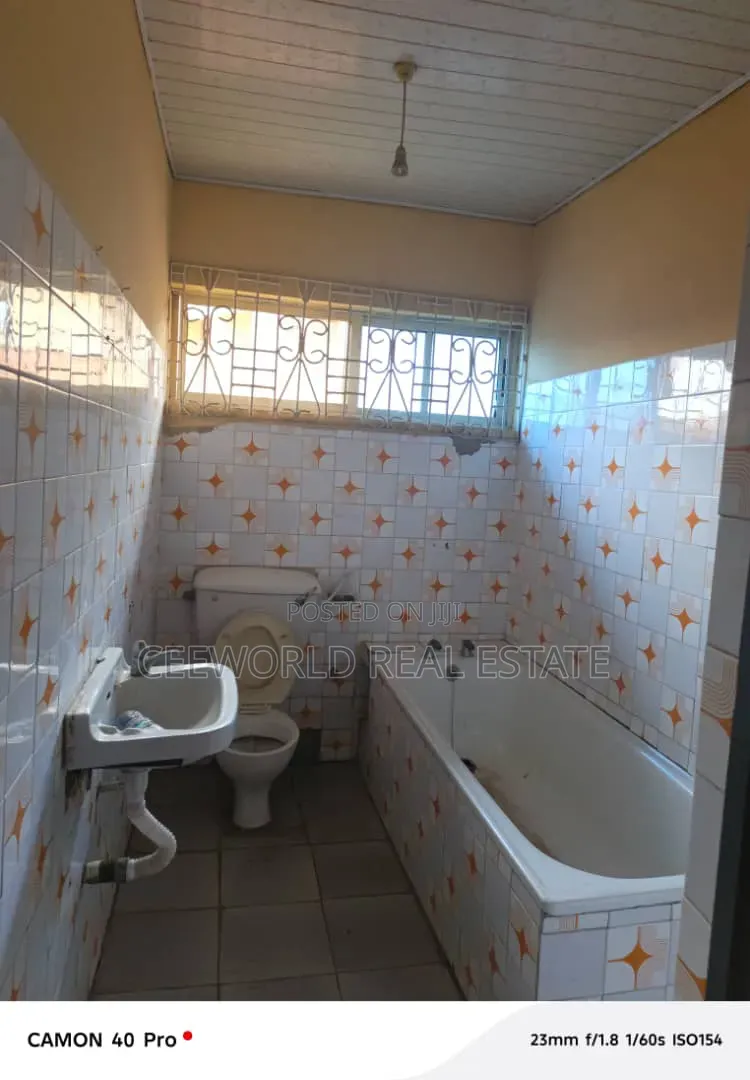 Commercial Spacious 3 Bedroom Detached Bungalow With Bq and Lock-Up in Bodija