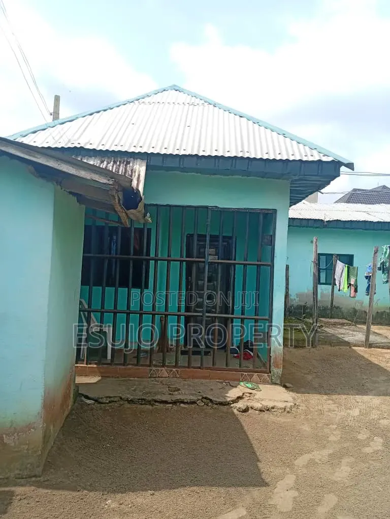Furnished 5bdrm House in John Linus Road, Uyo for sale in Uyo