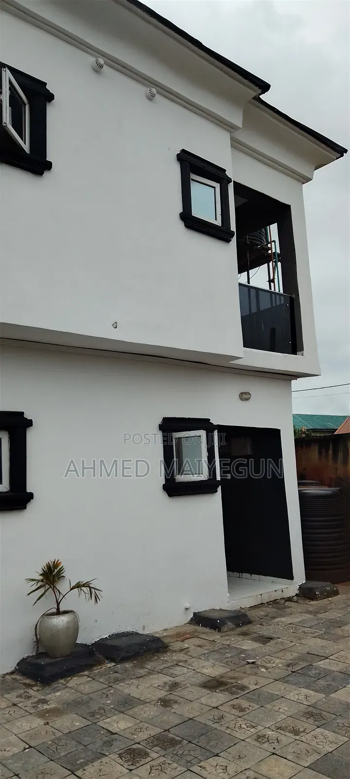 2bdrm Block of Flats in University View, Off Lekki-Epe Expressway in Off Lekki-Epe Expressway