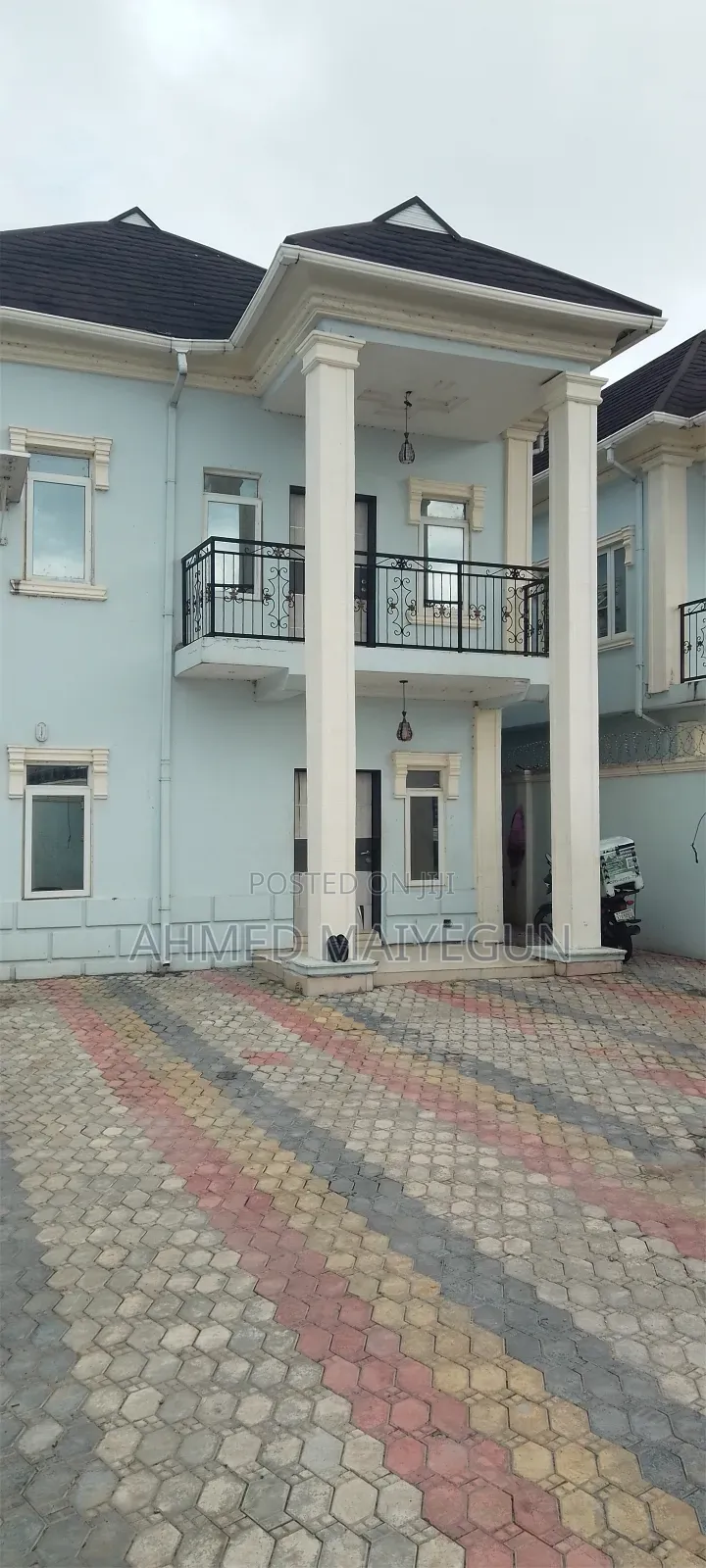 2bdrm Block of Flats in Lekki Scheme 2 for rent in Off Lekki-Epe Expressway