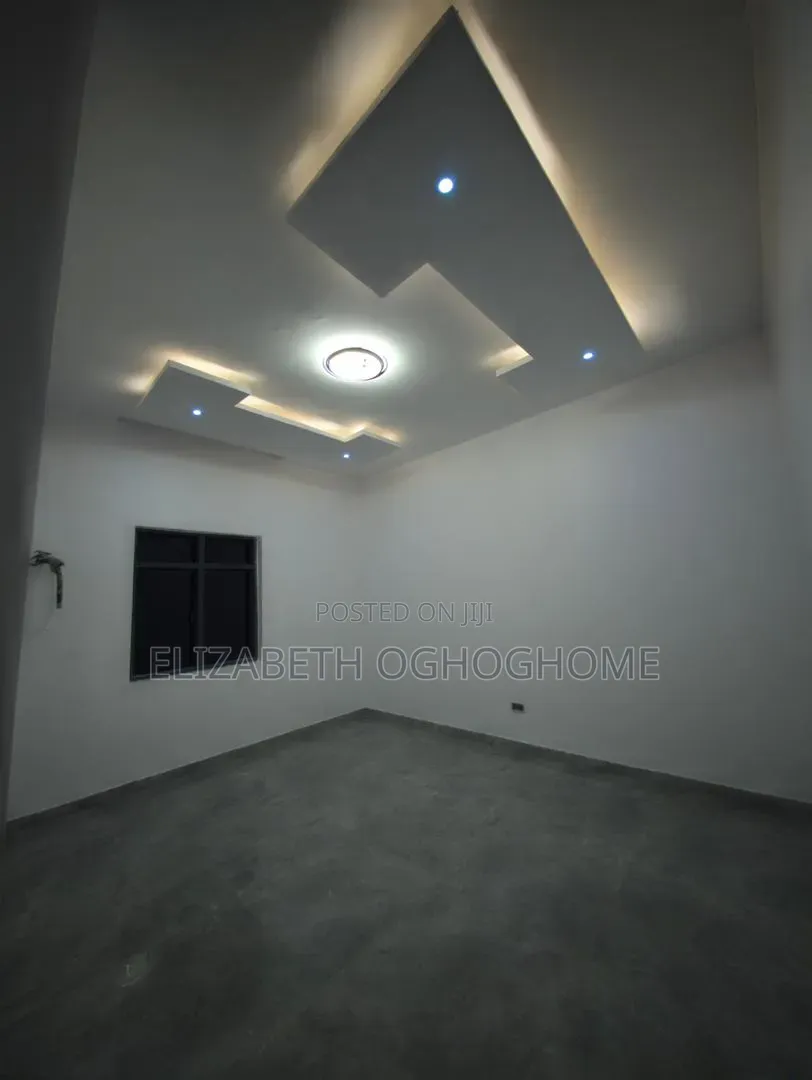 5bdrm Duplex in Ikate for rent in Ikate