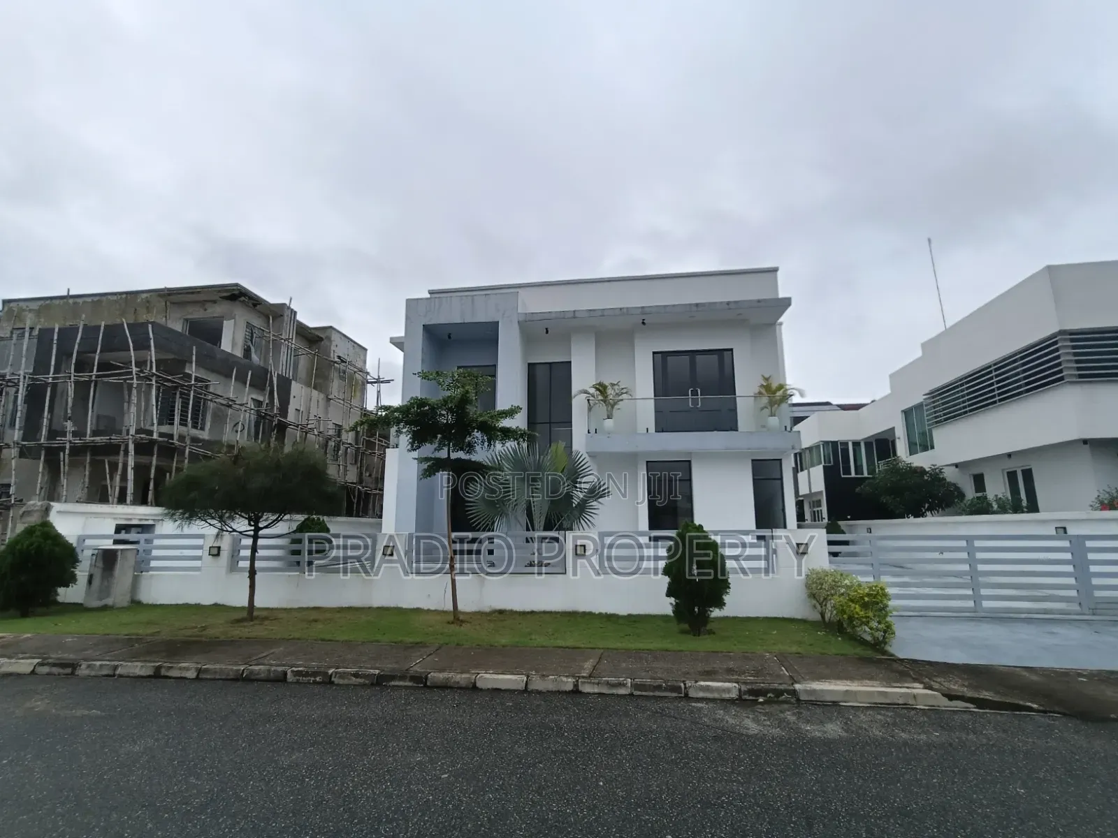 5bdrm Duplex in Royal Garden Estate, Ajiwe for sale in Ajiwe