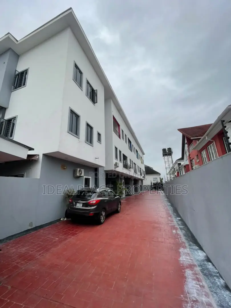 3bdrm Apartment in Ikate for sale in Ikate