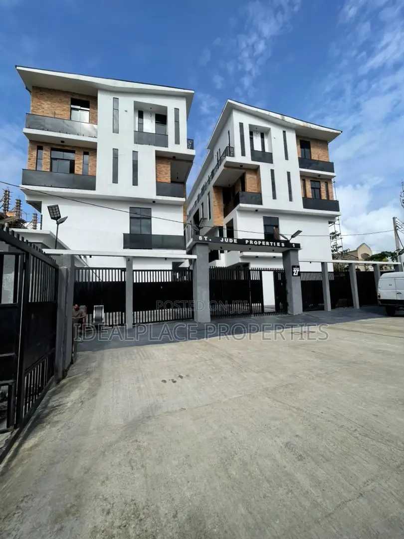 Furnished 2bdrm Penthouse in Lekki for sale in Lekki