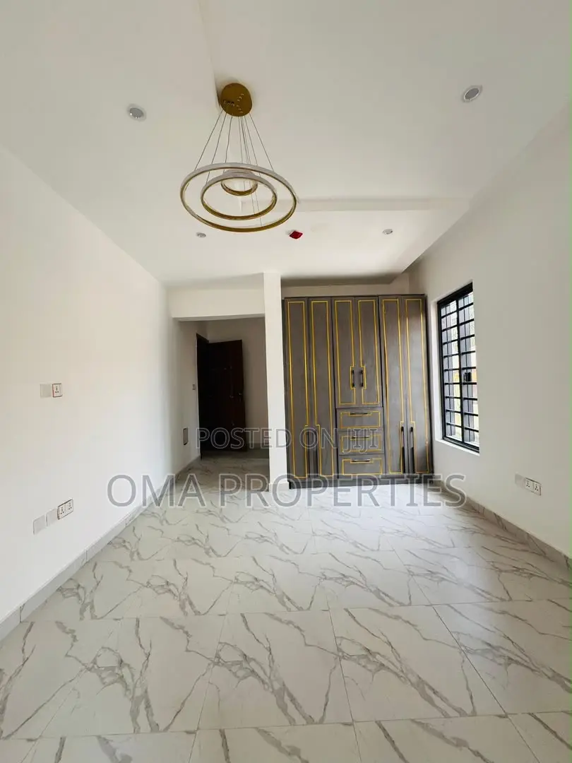 Furnished 5bdrm House in Omole Phase 1 for sale in Omole Phase 1