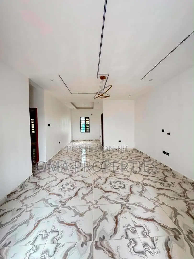 Furnished 2bdrm House in Eric Moore for sale in Eric Moore