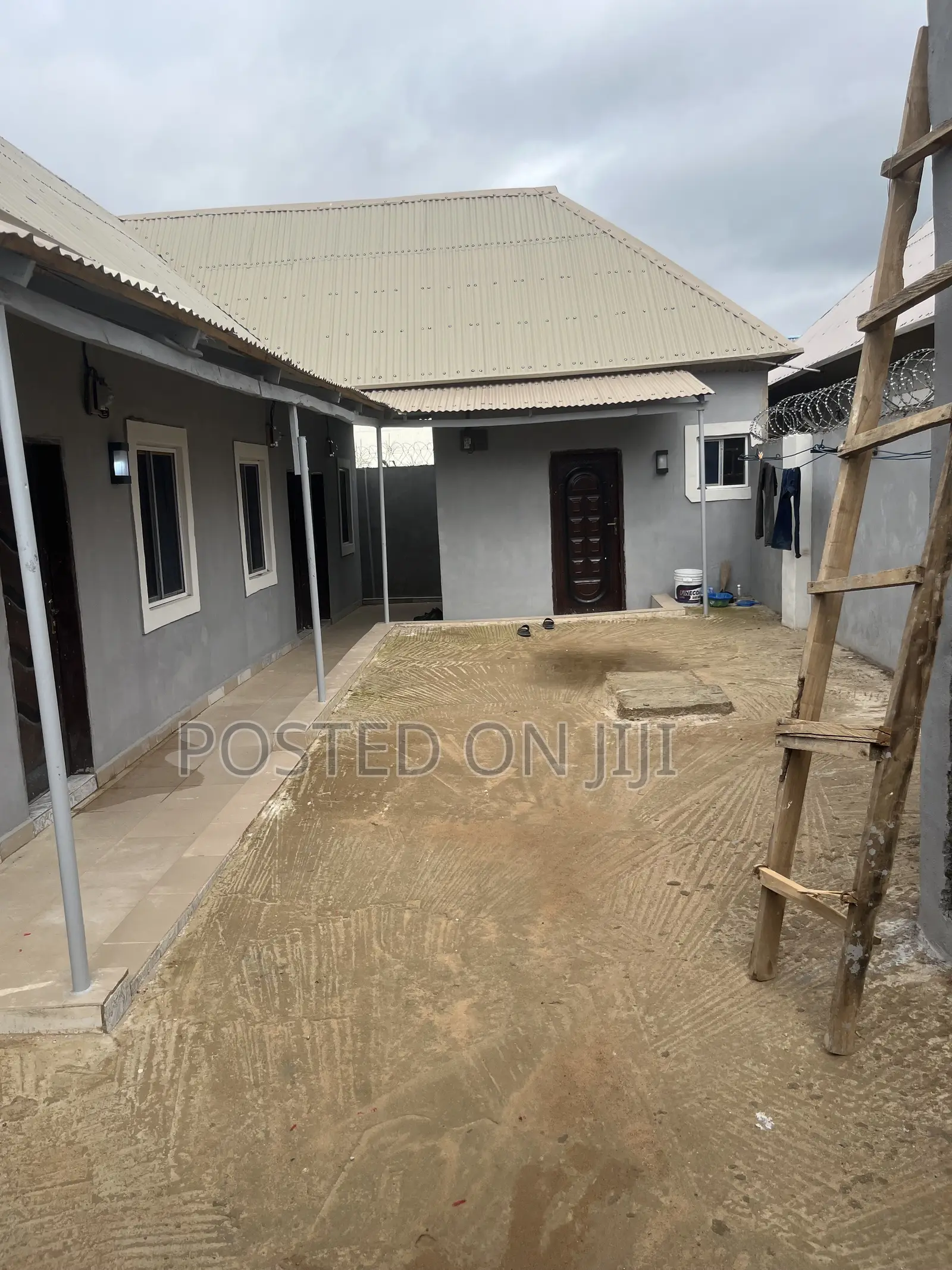 Studio Apartment in Gra, Sabon Lugbe for rent in Sabon Lugbe