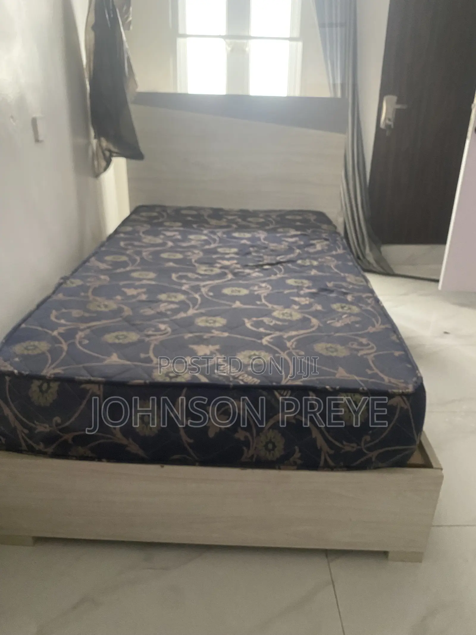 2bdrm Apartment in Abisola Court, Lekki Phase 1 for sale in Lekki Phase 1