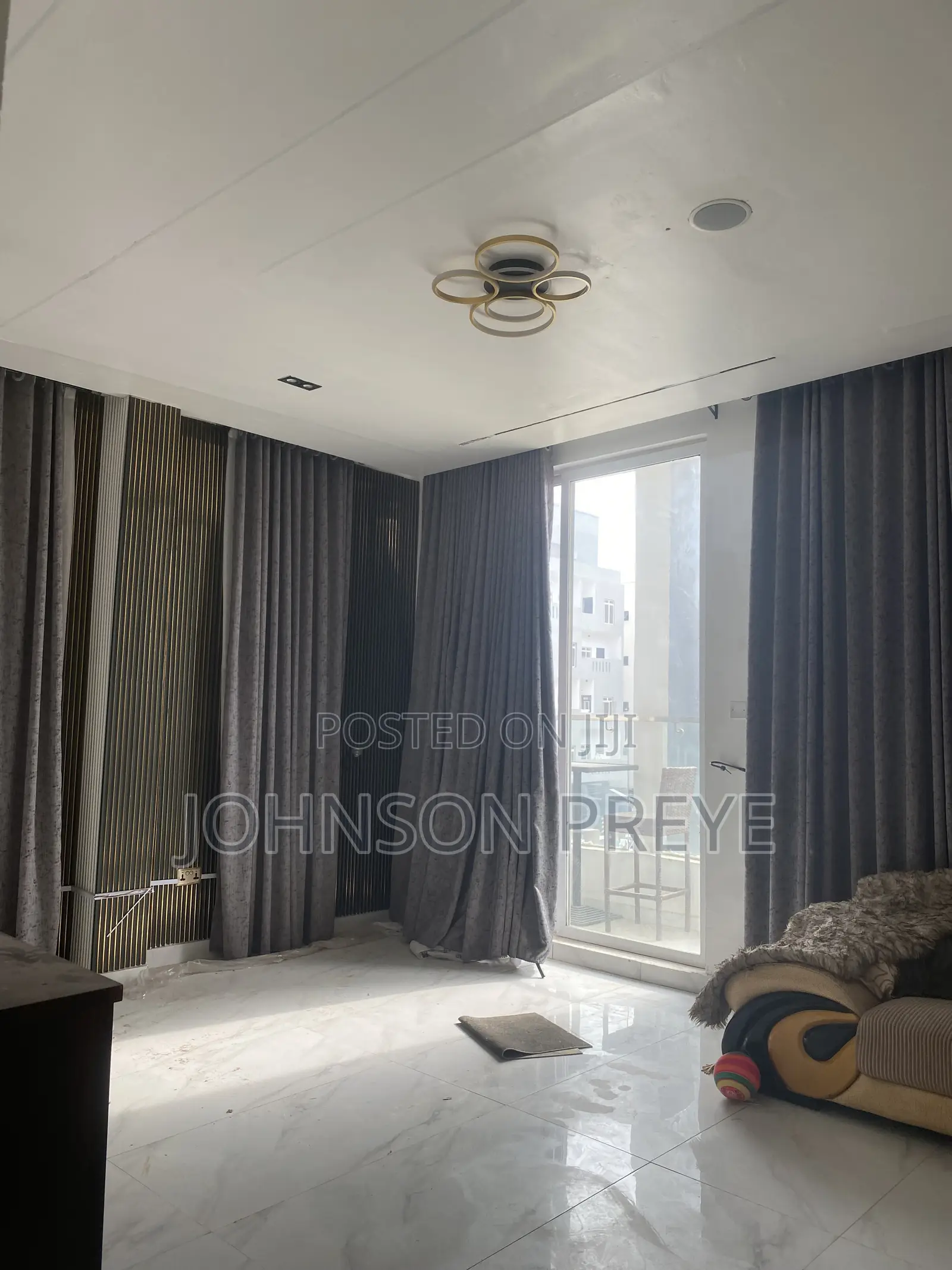 2bdrm Apartment in Abisola Court, Lekki Phase 1 for sale in Lekki Phase 1