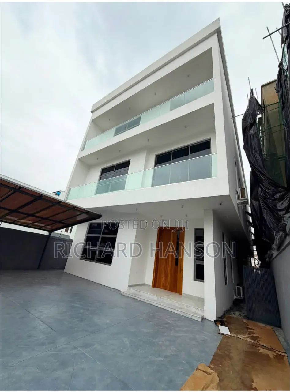 5bdrm Duplex in Waterfront, Old Ikoyi for sale in Old Ikoyi