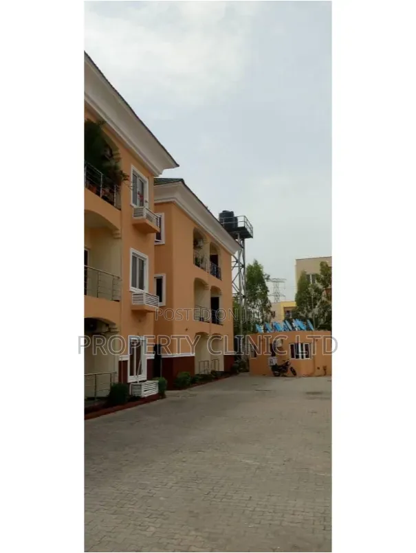2bdrm Block of Flats in Parkview Estate for sale in Parkview Estate