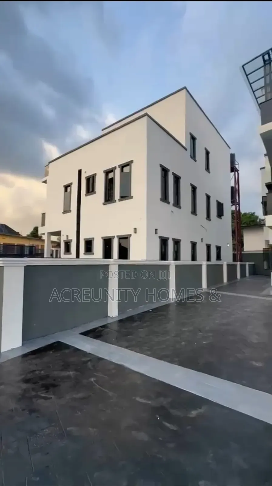 4bdrm Duplex in Old Bodija Estate for sale in Bodija