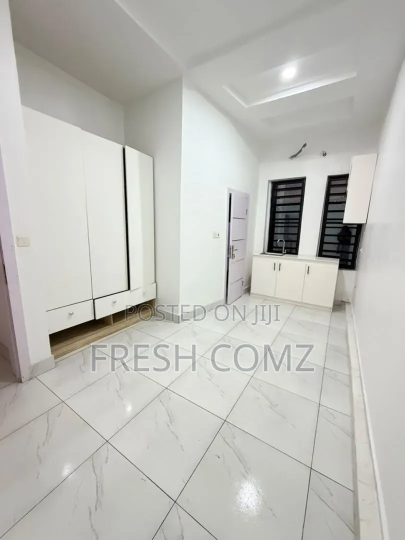 Studio Apartment in Ocean Harbor Orchid, Lekki Phase 2 for rent in Lekki Phase 2