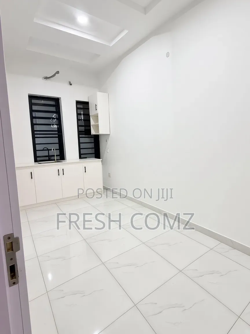 Studio Apartment in Ocean Harbor Orchid, Lekki Phase 2 for rent in Lekki Phase 2