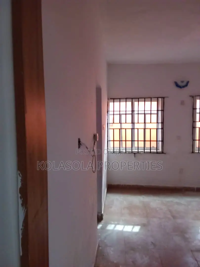 2bdrm Apartment in Soluyi for rent in Soluyi