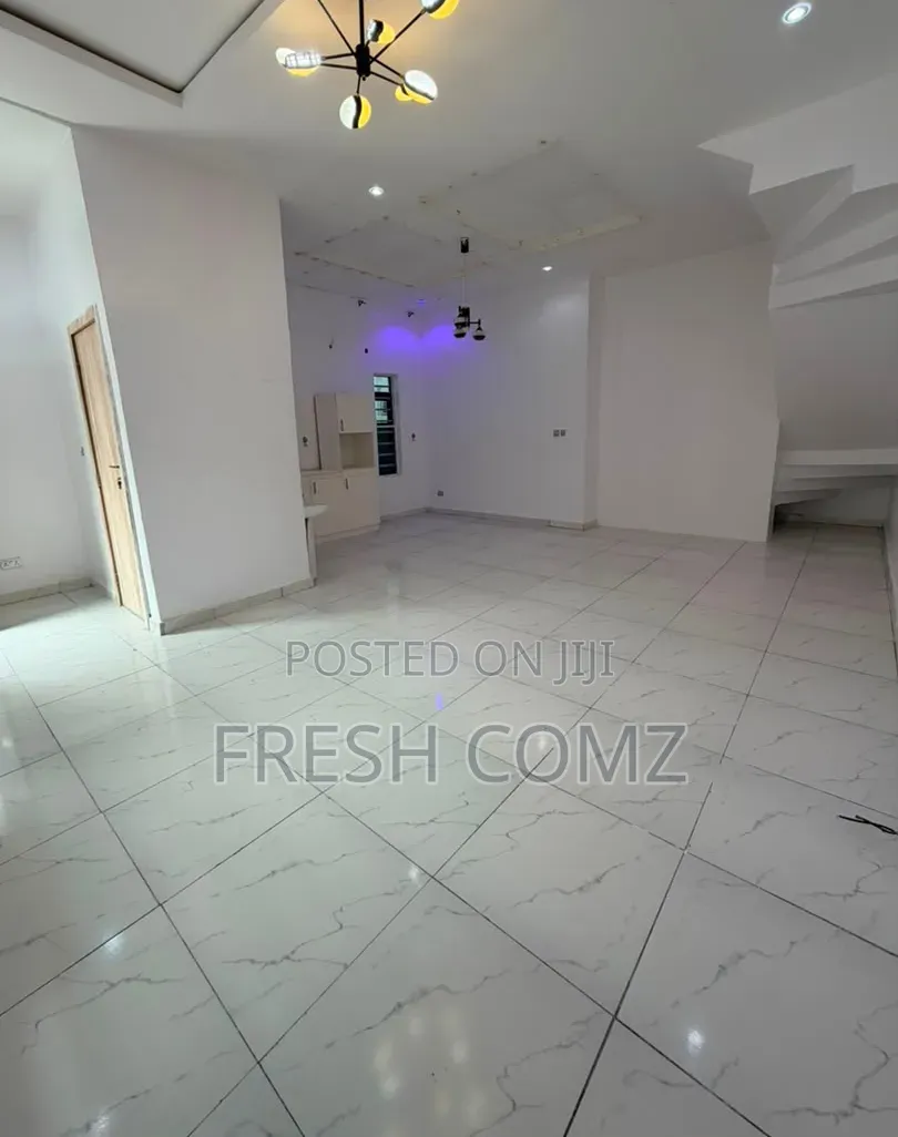 Studio Apartment in Royal Pine 1 Orchid, Lekki Phase 2 for rent in Lekki Phase 2