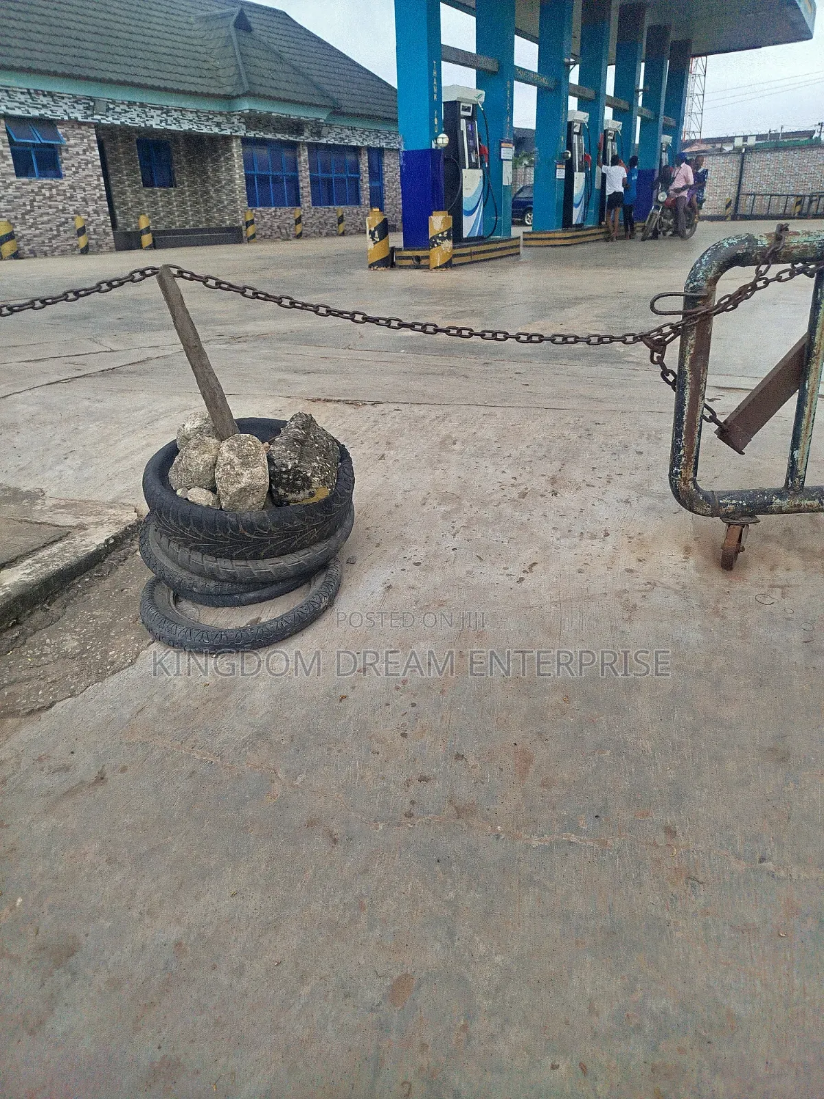 For Sale
Mega Filling Station of 6pumps Yaba DPR License in Alagomeji