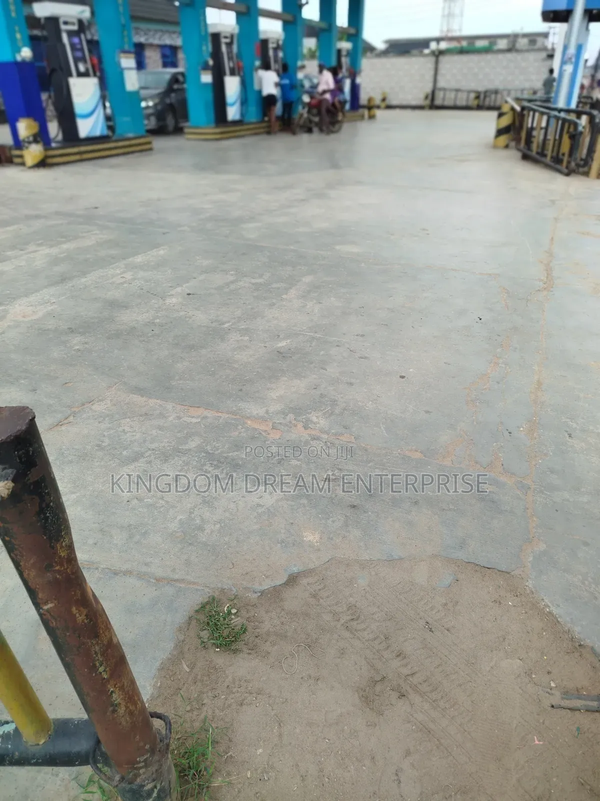 For Sale
Mega Filling Station of 6pumps Yaba DPR License in Alagomeji