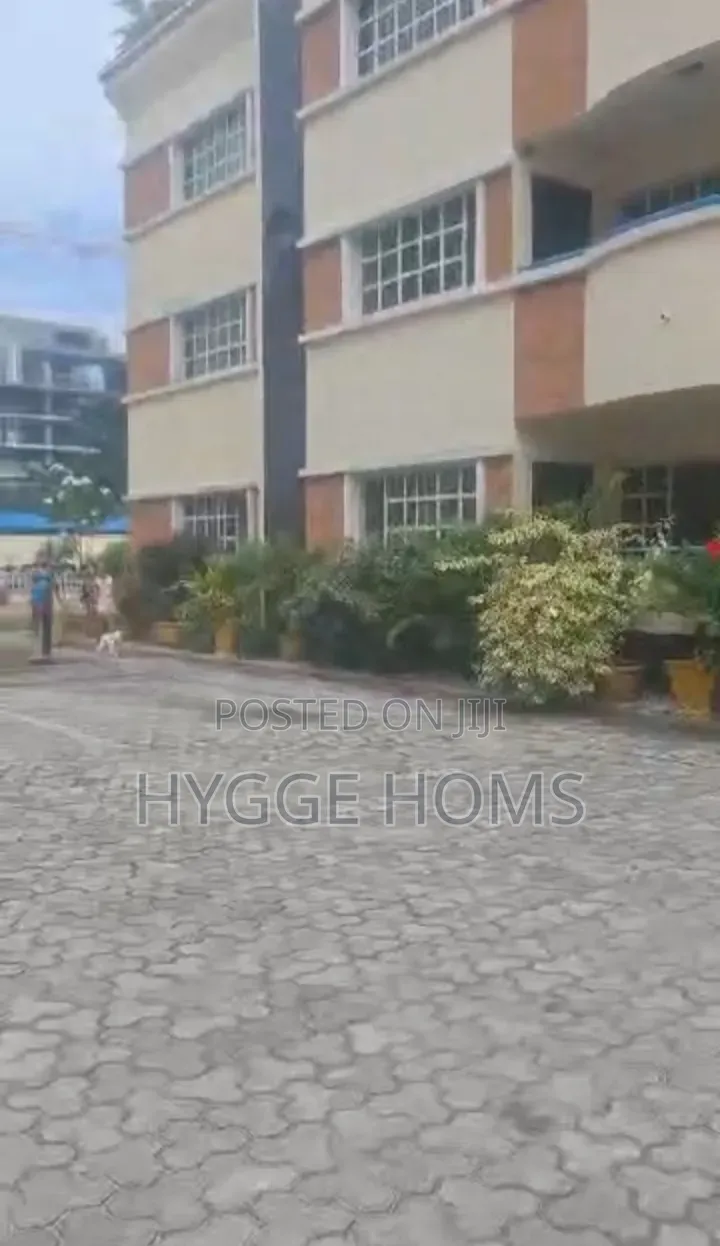 3bdrm Apartment in Mobolaji Johnson, Old Ikoyi for rent in Old Ikoyi