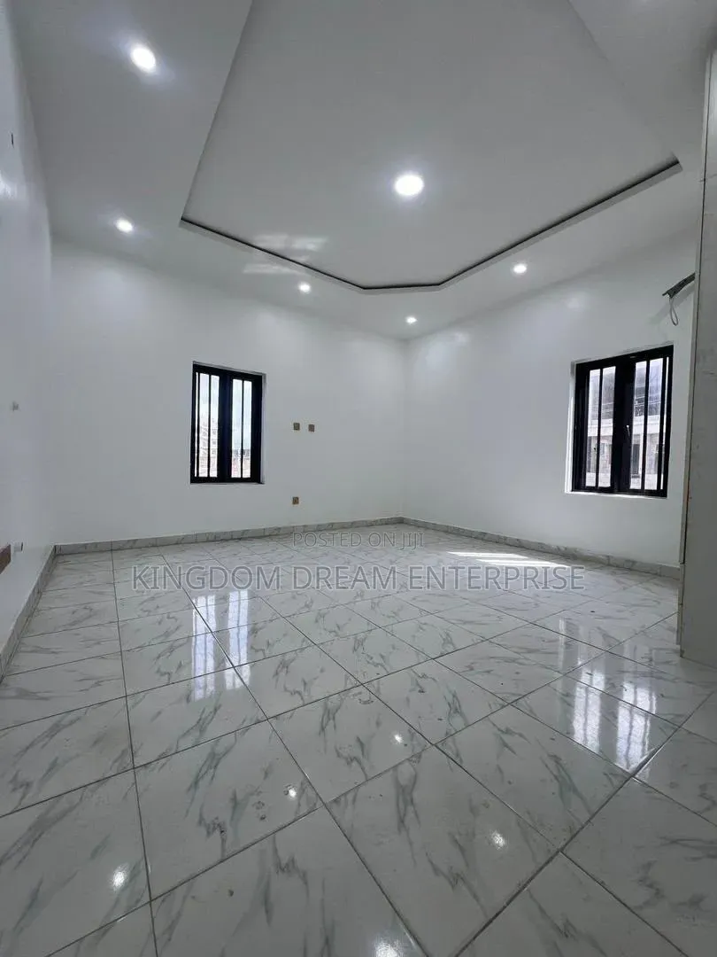 2bdrm Apartment in Ilasan -Ikate Lekki for rent in Ikate