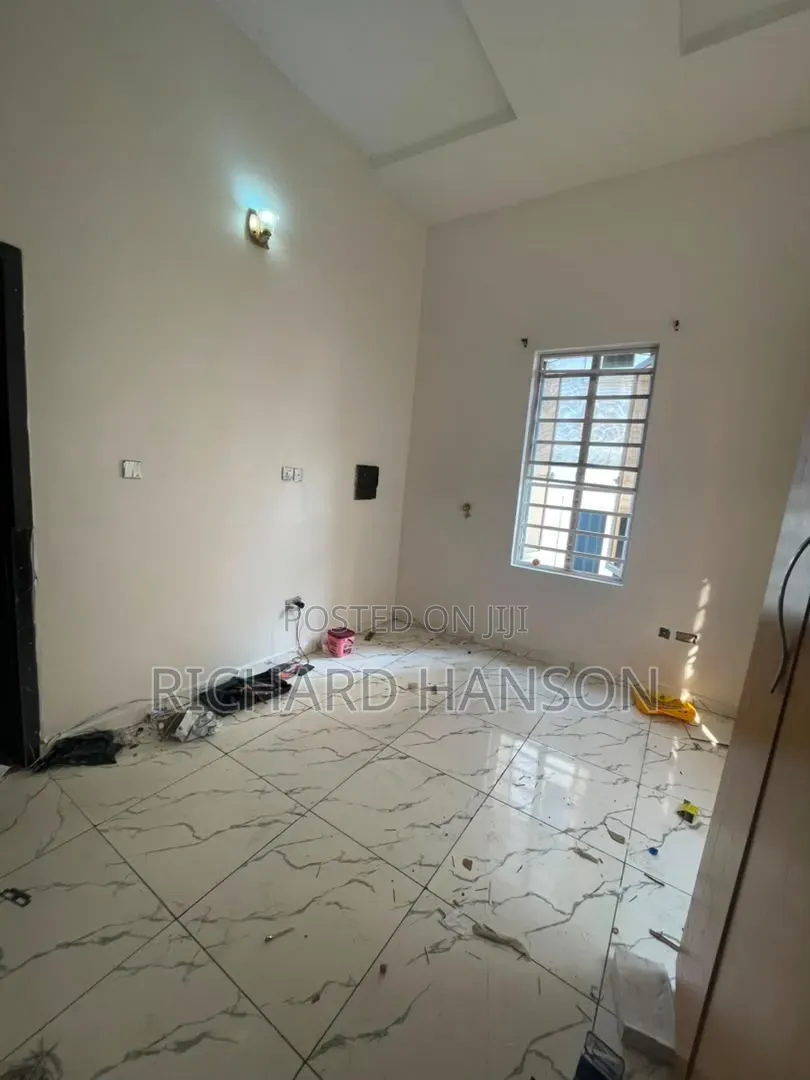 1bdrm Shared Apartment in Orchid (Just1Room), Chevron for rent in Chevron
