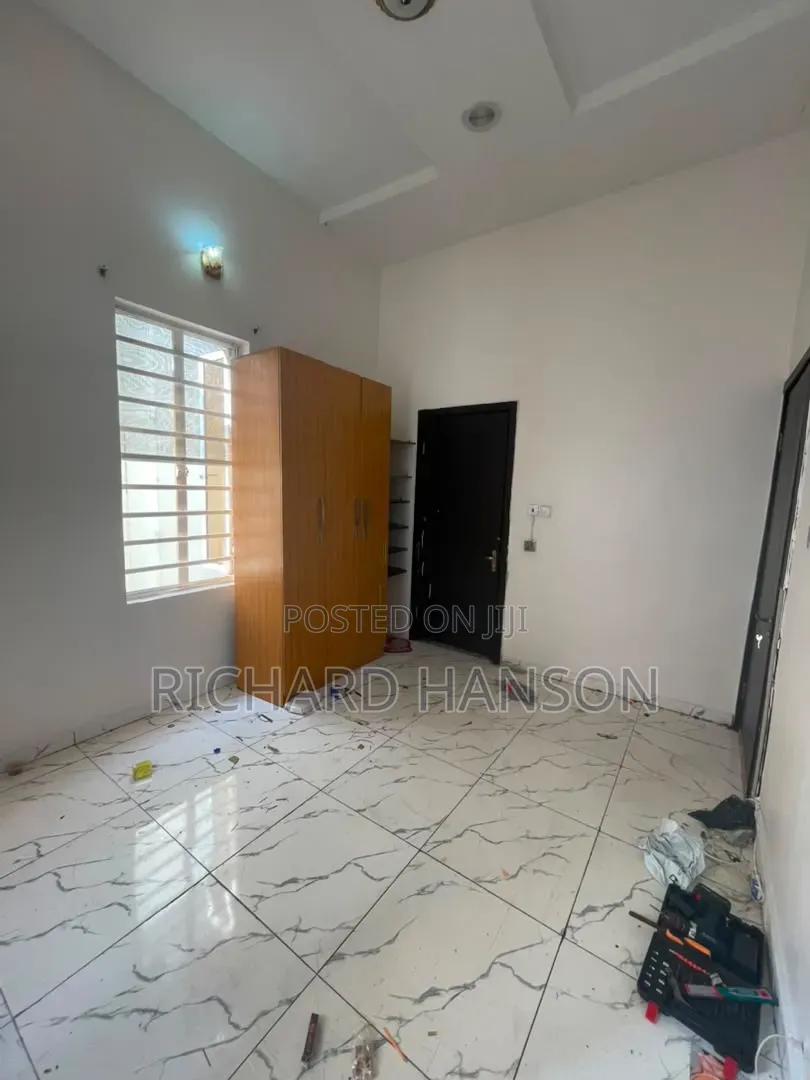 1bdrm Shared Apartment in Orchid (Just1Room), Chevron for rent in Chevron