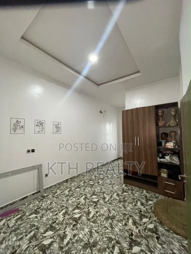 1bdrm Shared Apartment in Rosebak Estate 5, Ikota for rent in Ikota