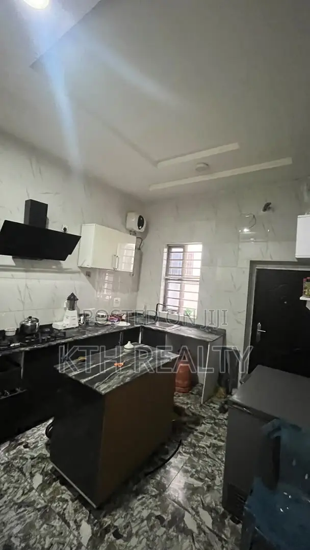 1bdrm Shared Apartment in Rosebak Estate 5, Ikota for rent in Ikota