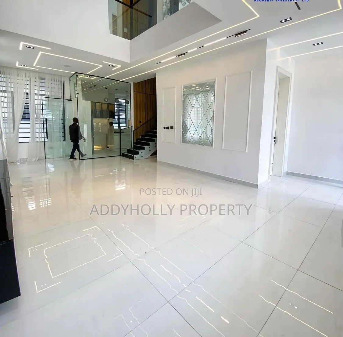 5bdrm Duplex in Ikota for sale in Ikota