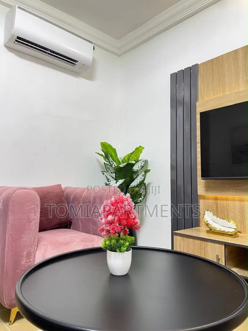 One Bedroom Mini Flat Shortlet Apartment in Akoka, Yaba in Akoka