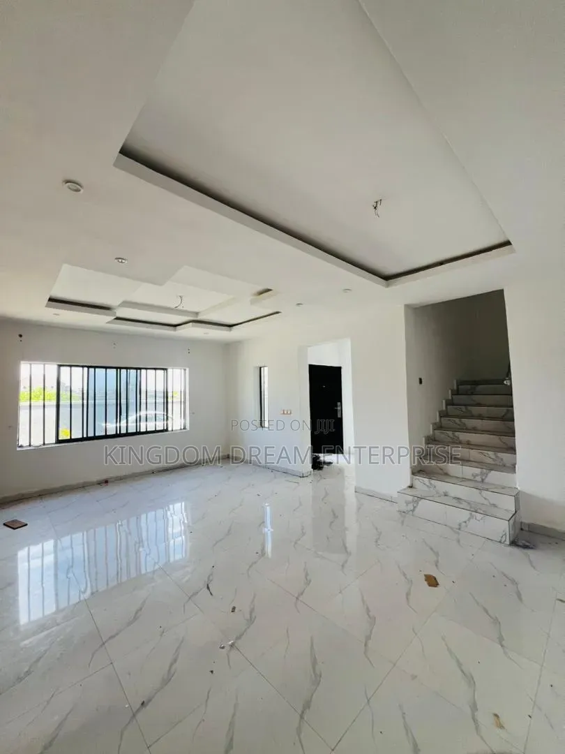 4bdrm Duplex in Orchid Lekki Lagos for rent in Lekki Expressway