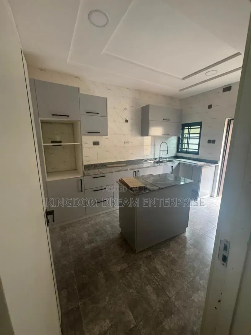 4bdrm Duplex in Lakowe, Lekki Expressway for rent in Lekki Expressway