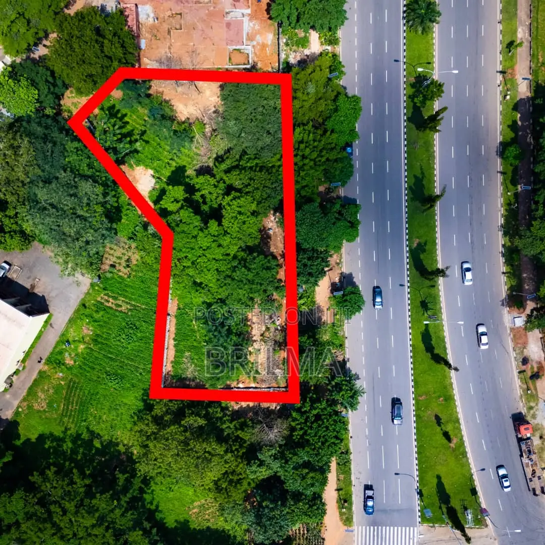 1800 SQM Land in Maitama for Sale in Maitama
