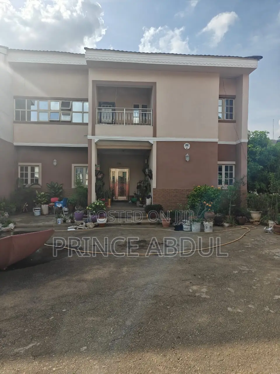 4bdrm Duplex in Apo District for sale in Apo District