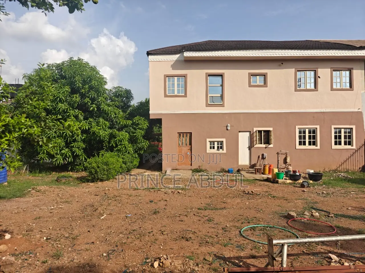 4bdrm Duplex in Apo District for sale in Apo District